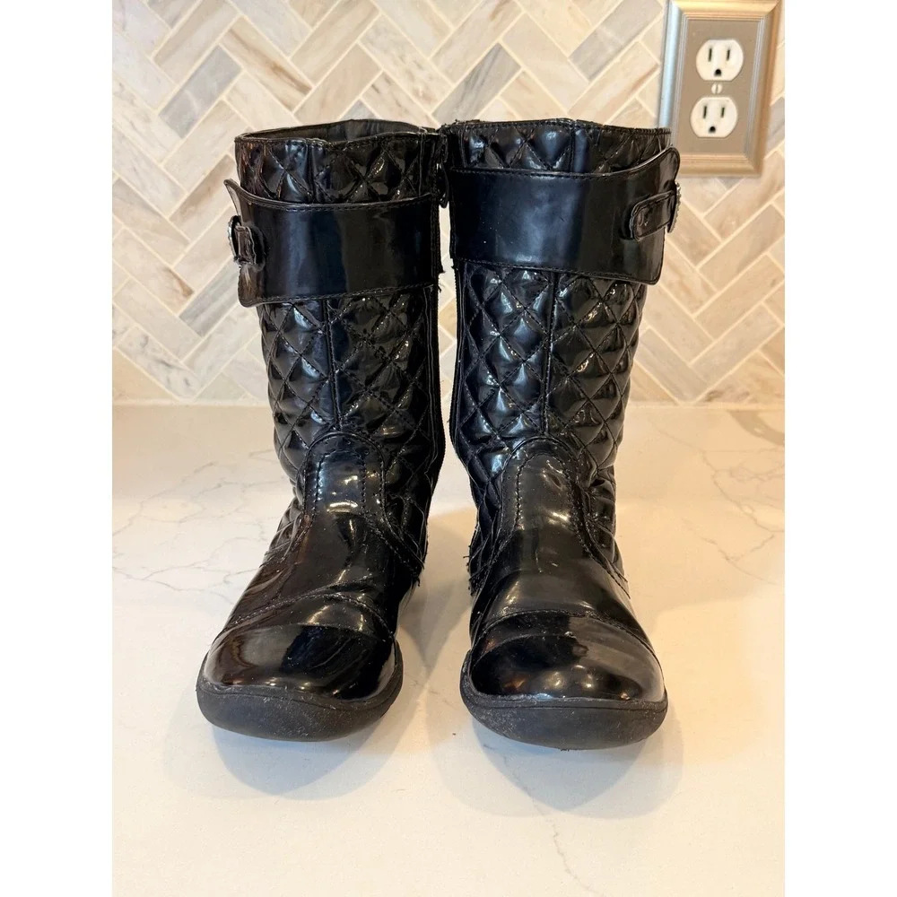 Girls Black Patent Quilted Mid Calf Boots Rhinestone Heart Buckle Size 4